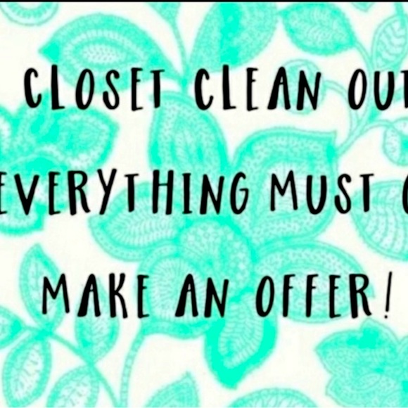 Motivated to empty closet!! Everything must go!! Make offers NOW! - Picture 2 of 3